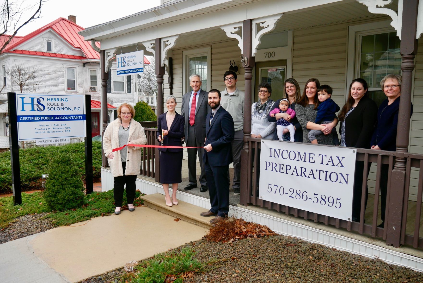 Chamber hosts ribbon cutting